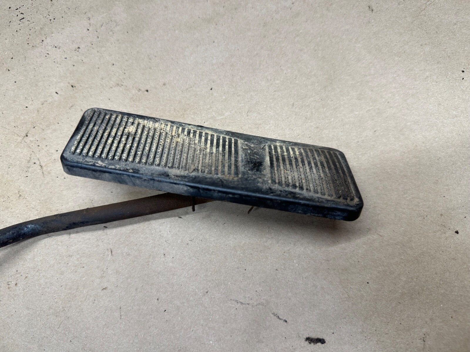 78-91 Jeep Grand Wagoneer Interior Fuel Accelerator Gas Pedal Throttle Petal FSJ