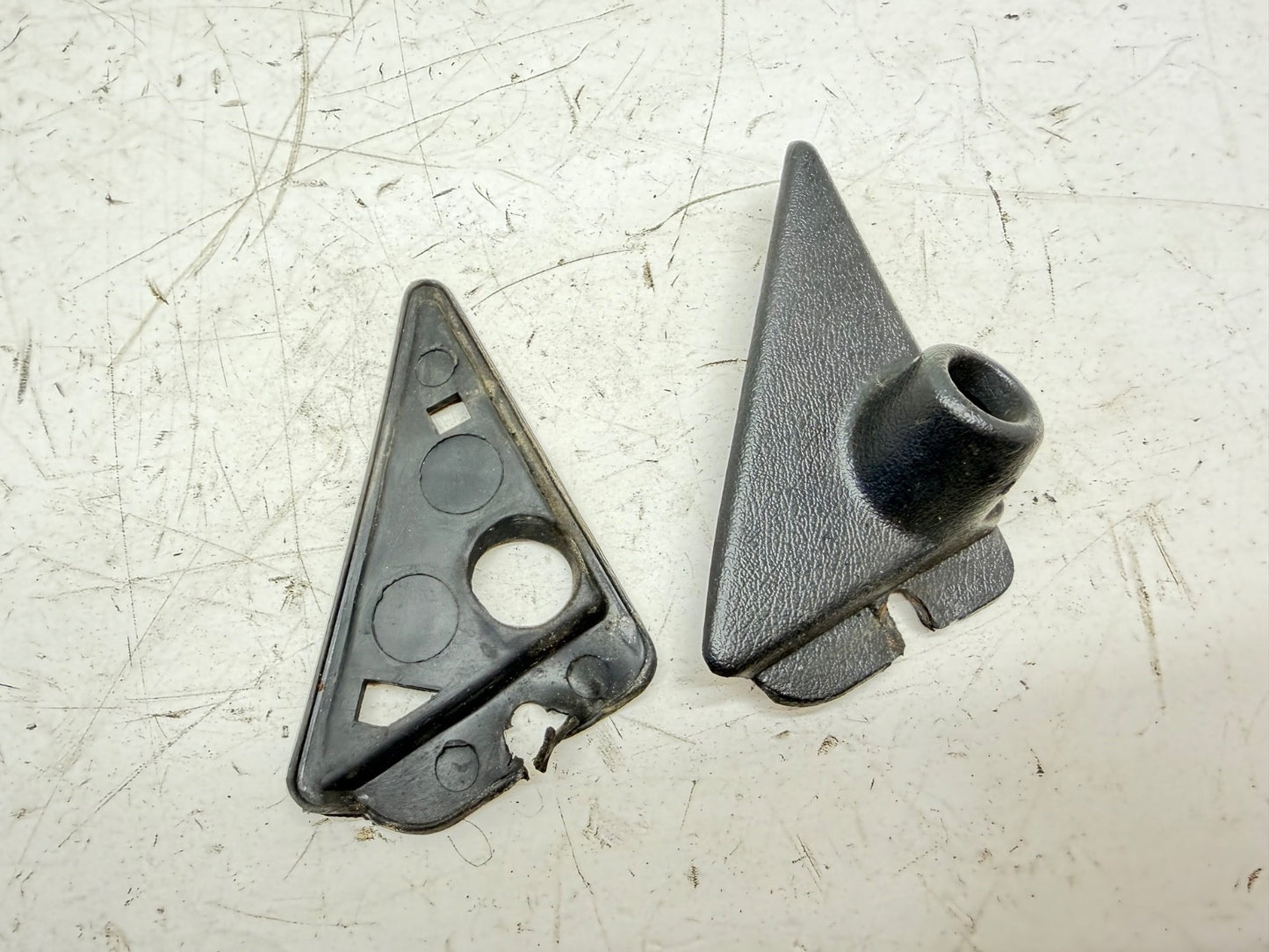 84-96 Jeep Cherokee XJ Comanche MJ Right Mirror Bezel Triangle Manual Adjust RH