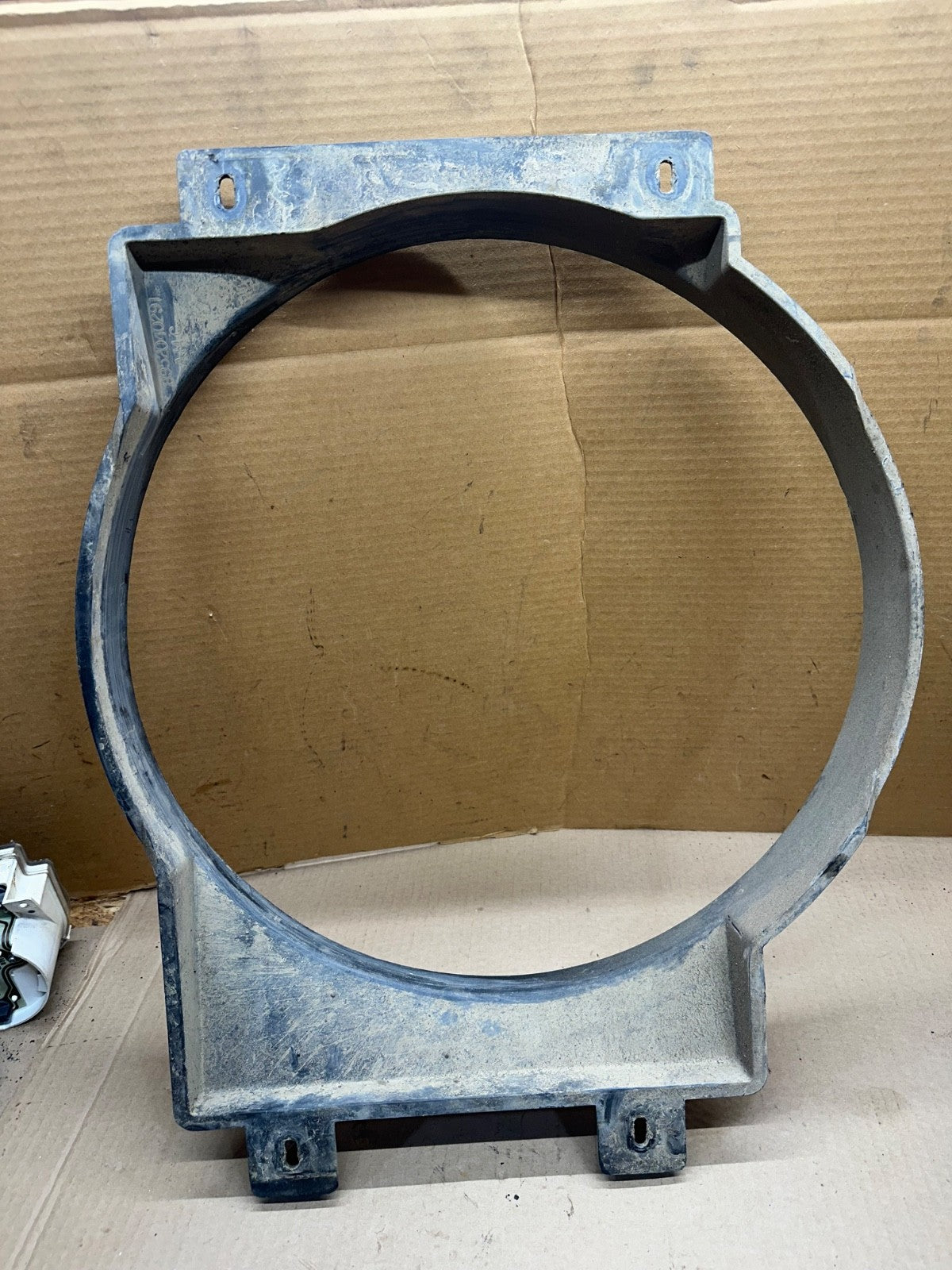 87-95 Jeep Wrangler YJ 6 cylinder Fan Shroud 4.2 4.0 L Radiator 8952040291 4.0L