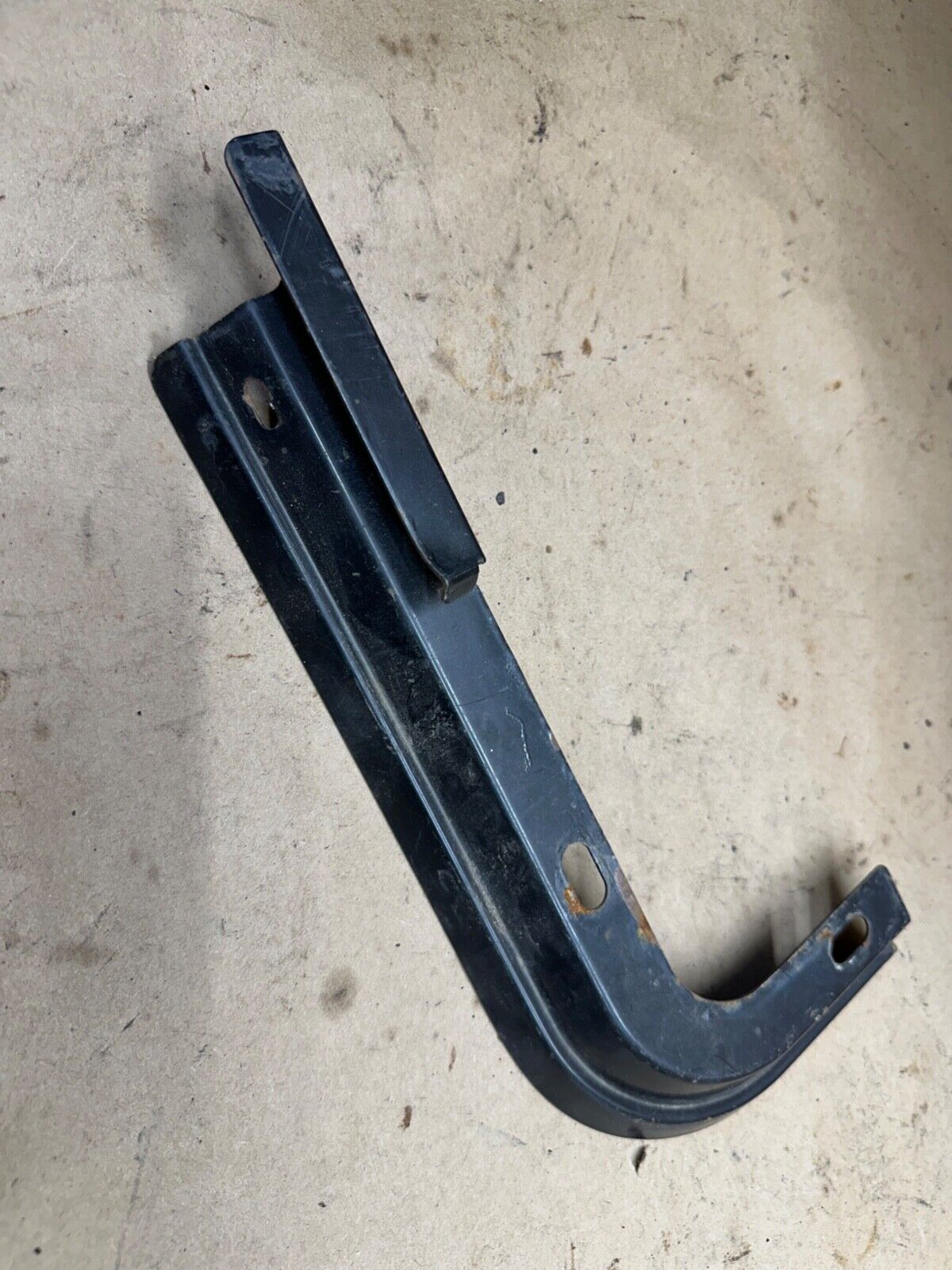 76-06 Jeep Wrangler Soft Top Rear Corner Track YJ Corner Trim Bracket Right RR