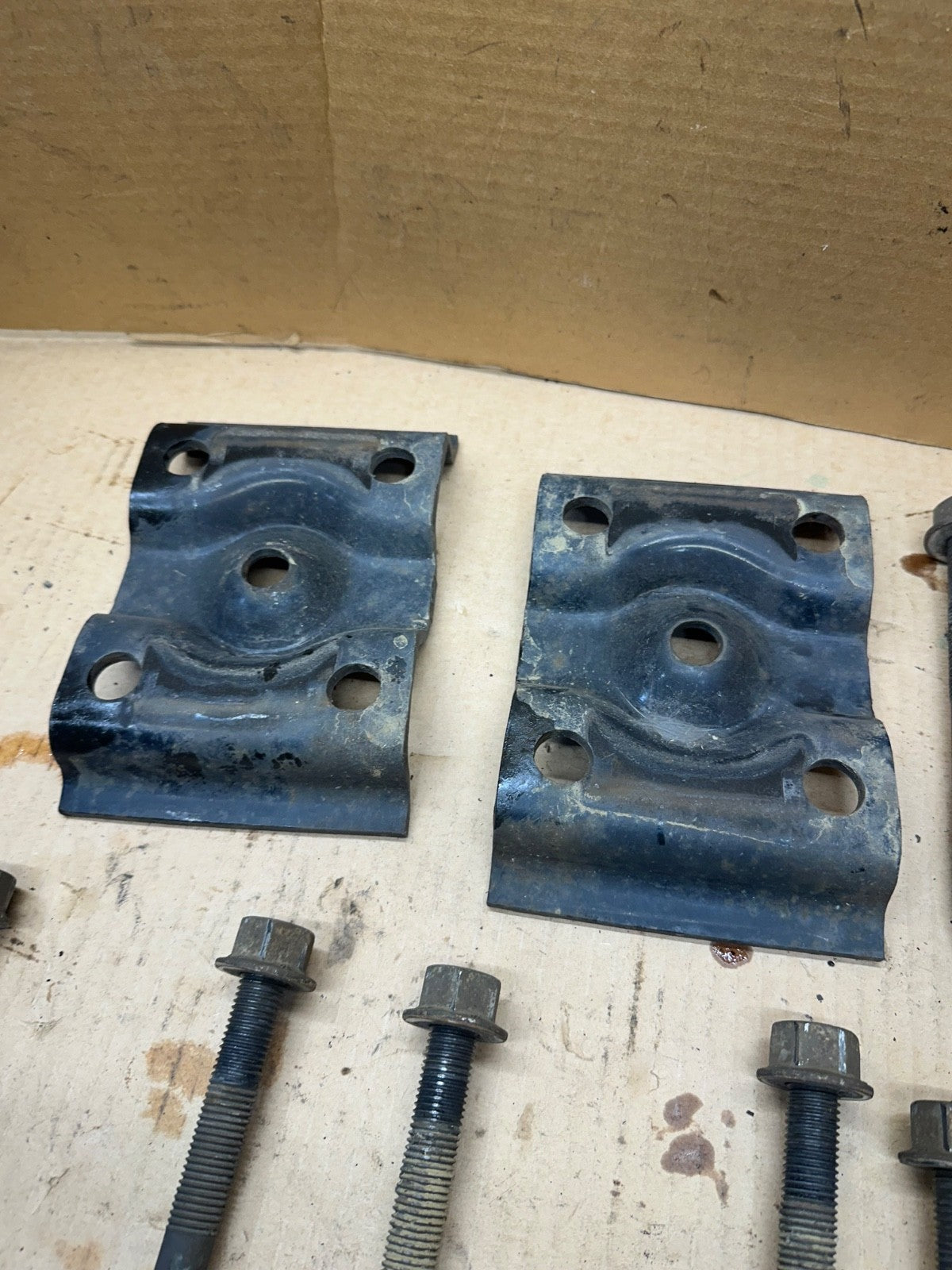 08-24 Ford Rear Leaf Spring U-Bolt Mount Plate F2UZ-5798-A E 150 250 350 Set OEM