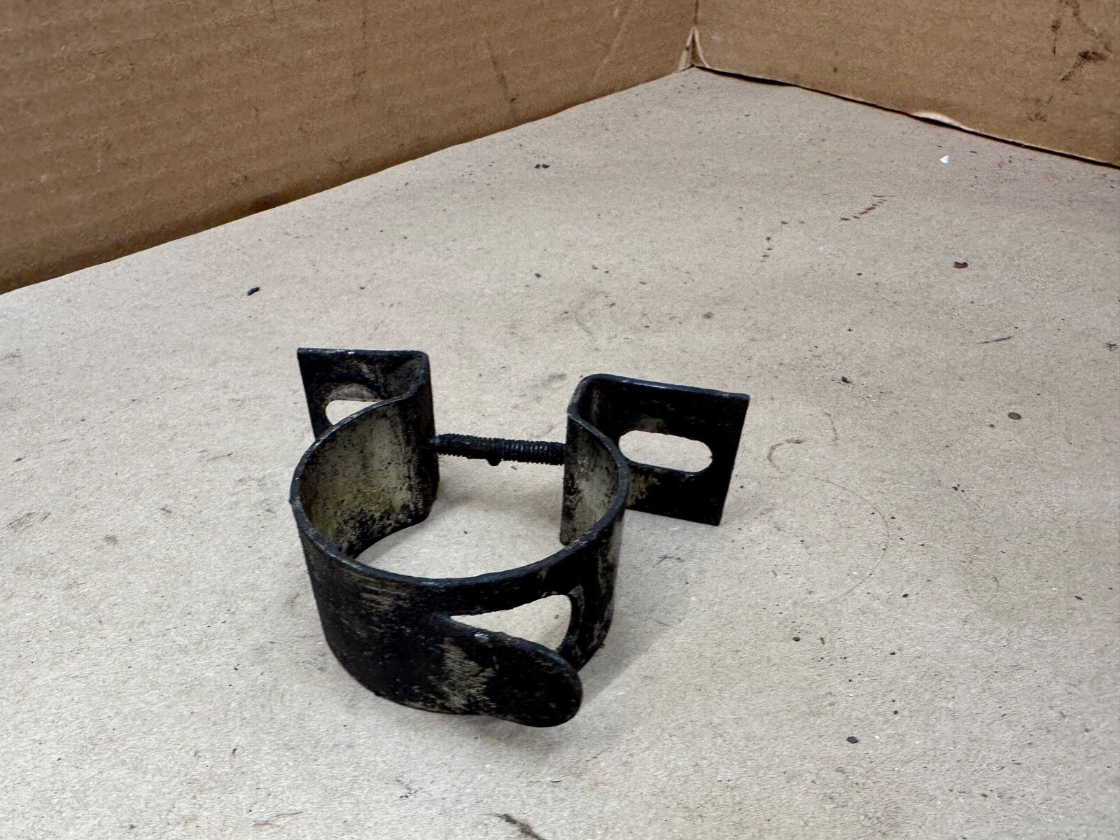 80-86 Jeep 4.2 L 4 6 Cyl Engine Coil Bracket CJ7 CJ8 YJ Wrangler OEM 4.2L 2.5