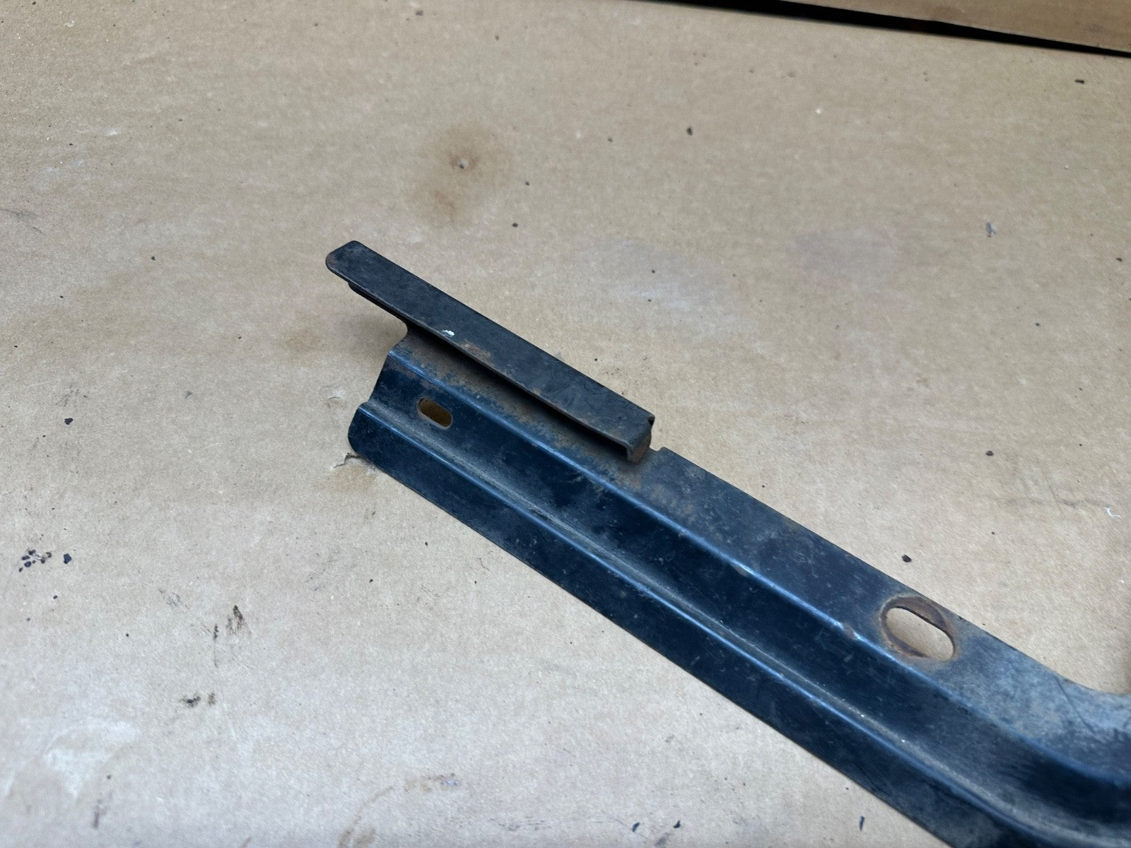 Jeep Wrangler YJ Rear Soft Top 87-95 Rail Bracket Right OEM Corner Passenger OE