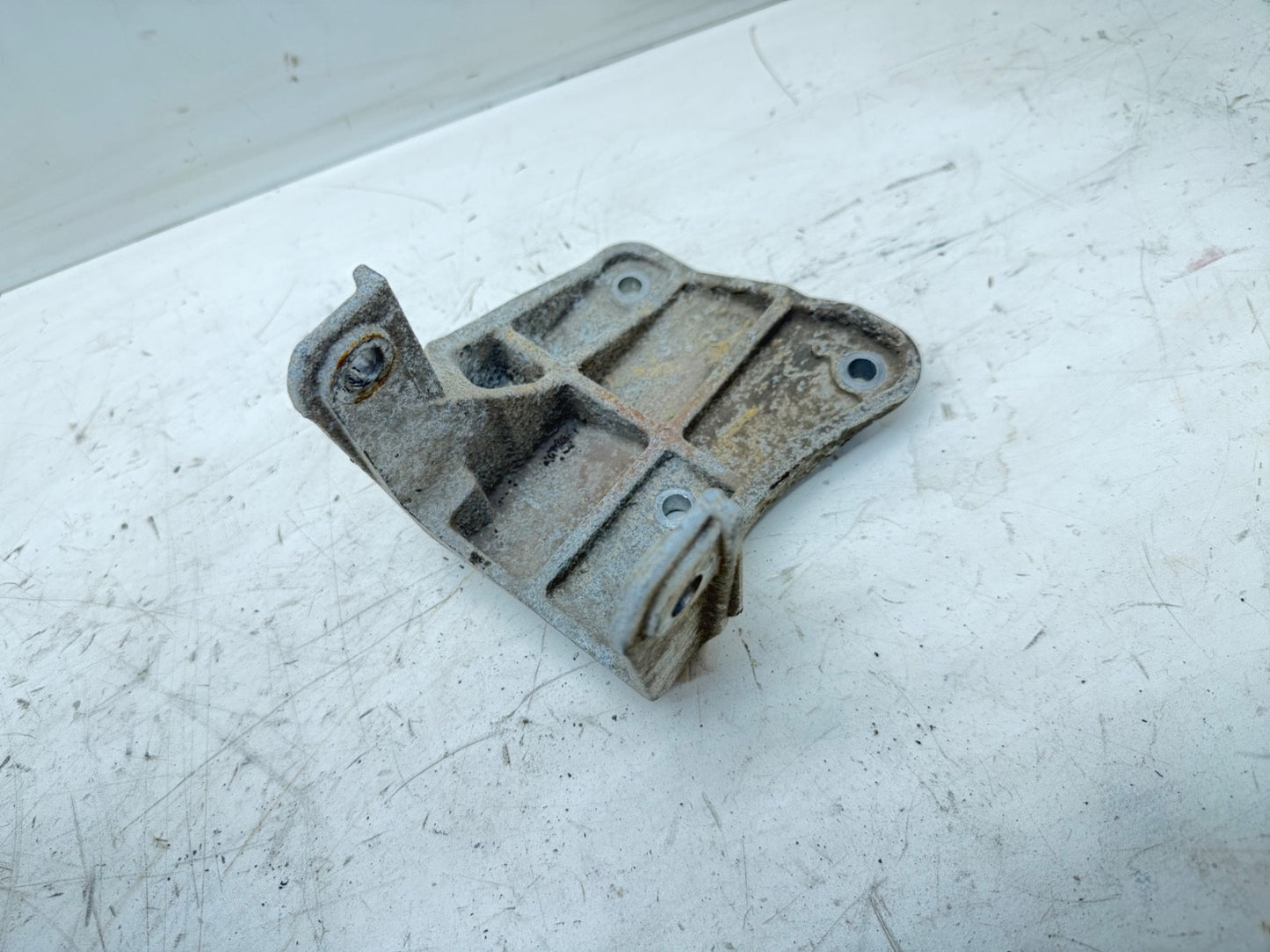 Jeep Wrangler YJ 1991-95 2.5L 4cyl Passenger Engine Motor Mount Bracket Aluminum