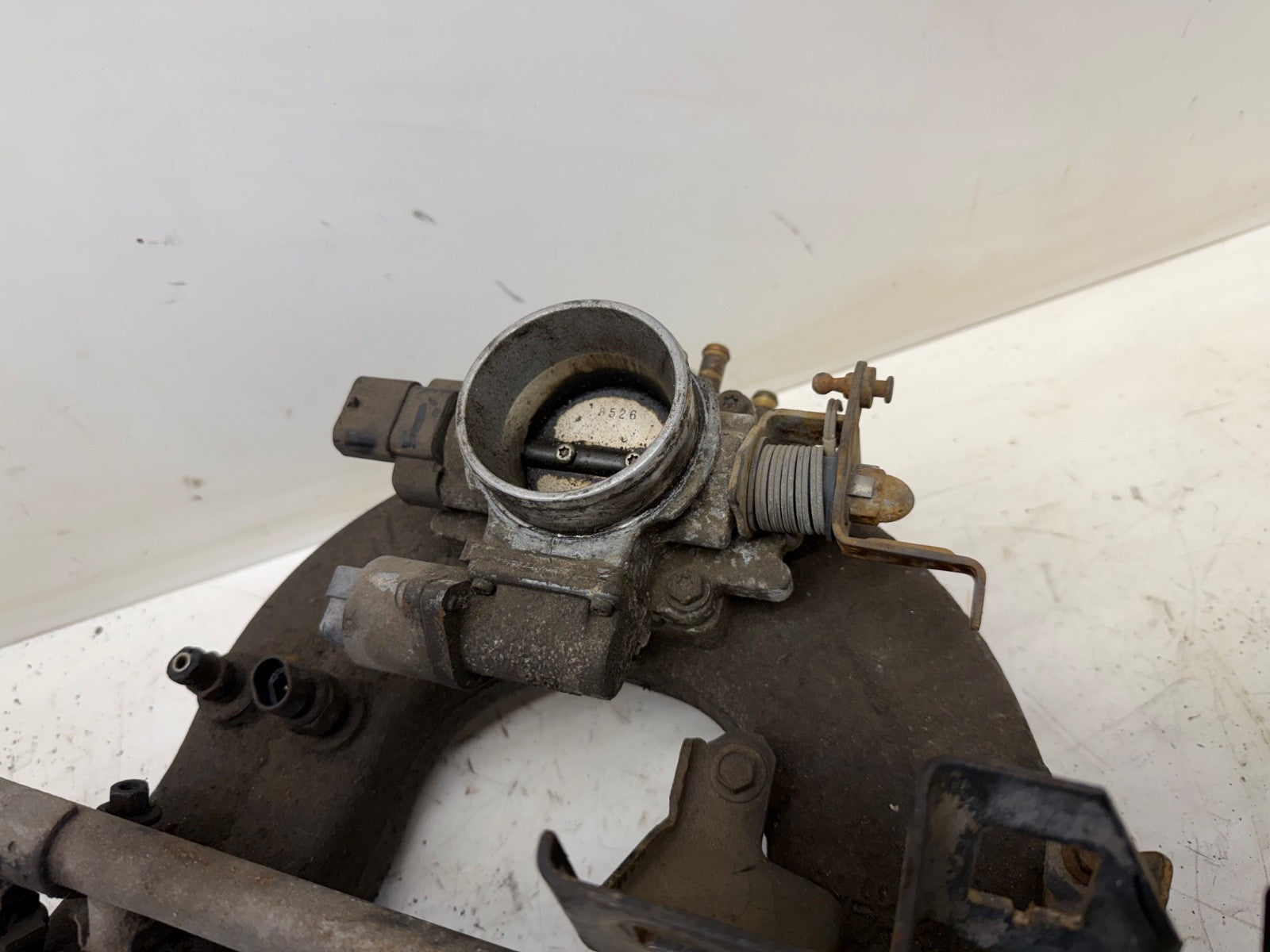 91-95 Jeep Wrangler YJ 2.5 L 4 Cyl Intake Manifold Fuel Rail Throttle Body OEM
