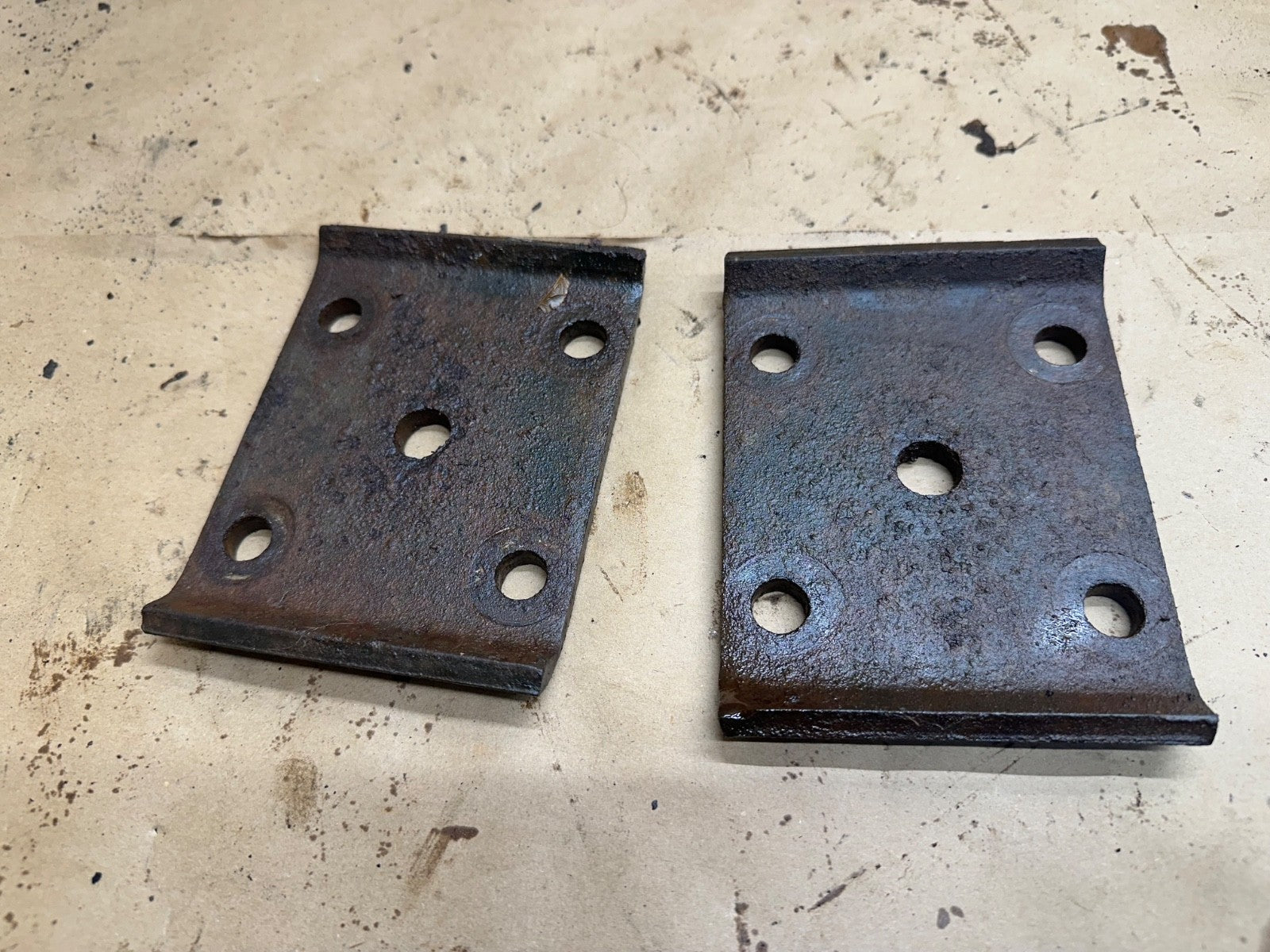 Jeep Wrangler YJ 87-95 Rear Leaf Spring Plates Factory OEM Plate Mount Dana 35