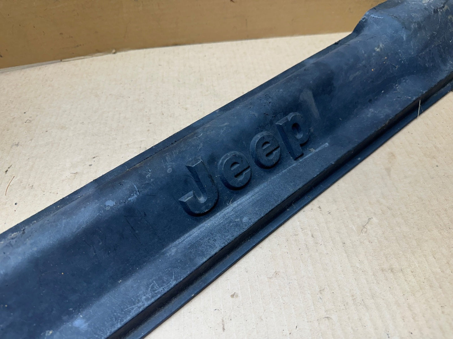 97-06 Jeep TJ Wrangler FRONT PLASTIC BUMPER COVER Frame Overlay OEM 55155667AC