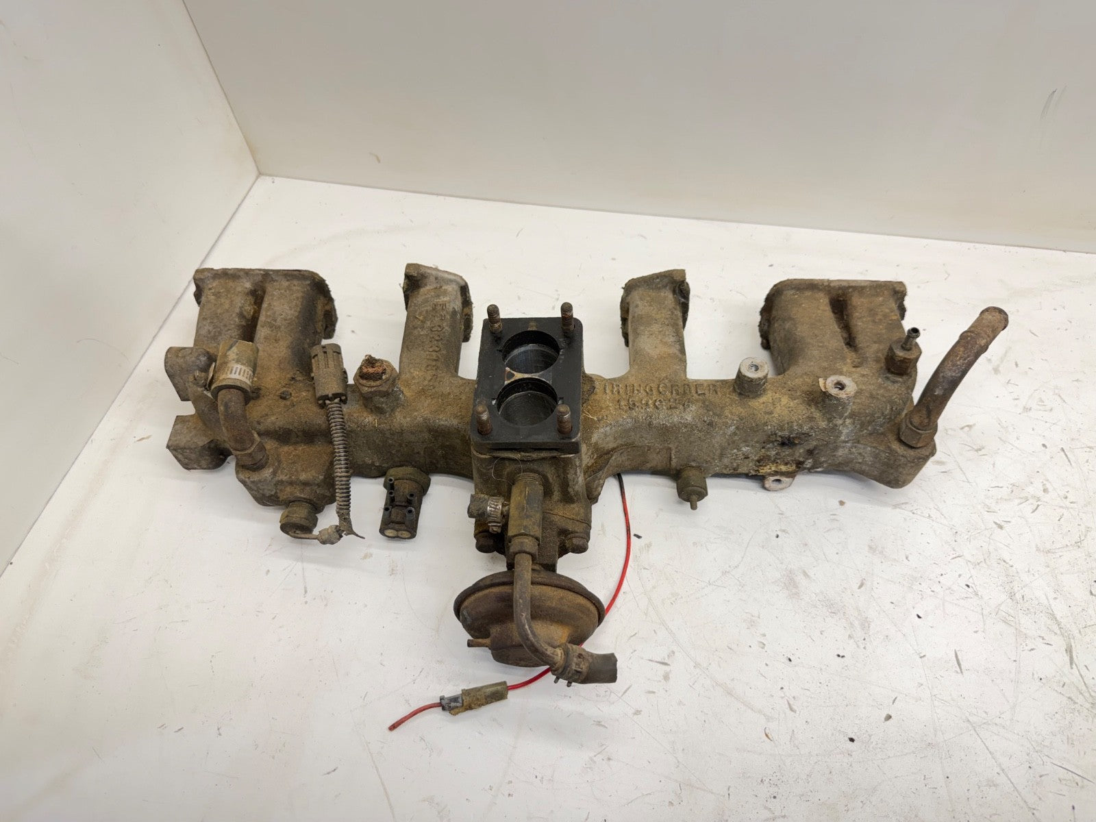 81-90 Jeep 6 Cylinder Intake Manifold CJ5 CJ7 Wrangler YJ AMC 4.2 L 258 4.2L