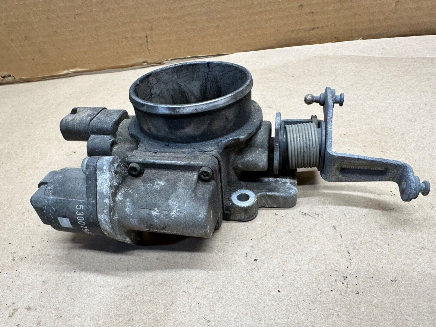 91-95 Jeep Wrangler YJ 6 Cylinder 4.0 L Throttle Body 53030844 4.0L 6 cyl OEM