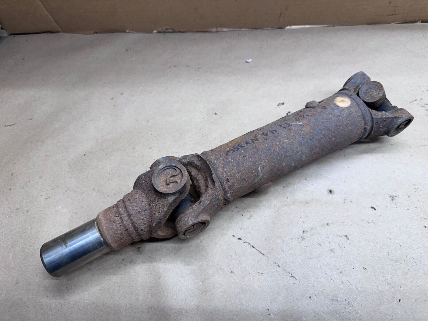 97-04 Jeep Wrangler TJ Rear Driveshaft 11" 4.0L Manual Trans Dana 44 10.75" OEM