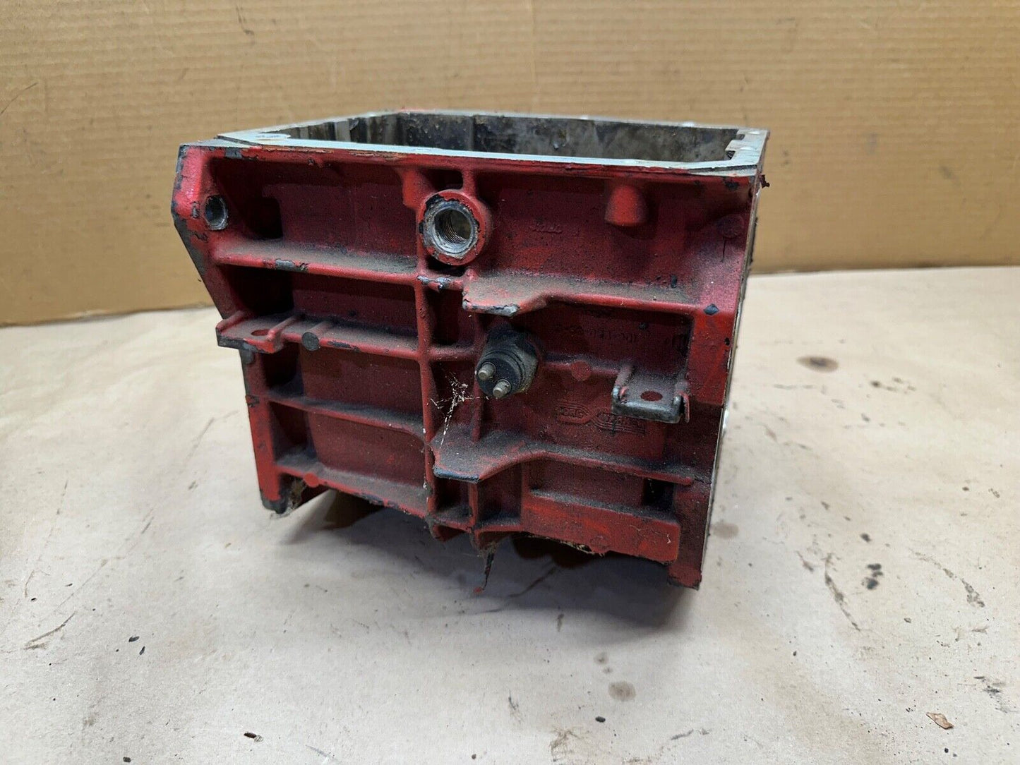 80-86 Jeep CJ T4 4 Spd Transmission Main Housing Case OEM CJ7 T-4 13-52-065-901