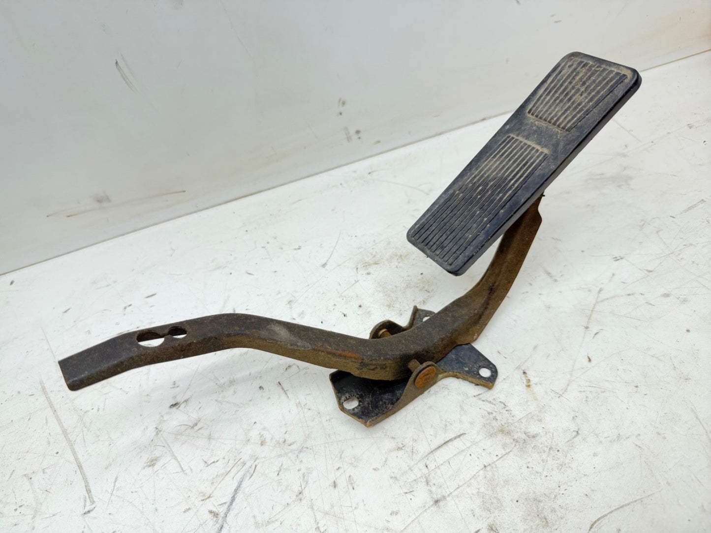Jeep Wrangler YJ 87-95 Accelerator Gas Fuel Pedal Throttle Petal Spring OEM OE