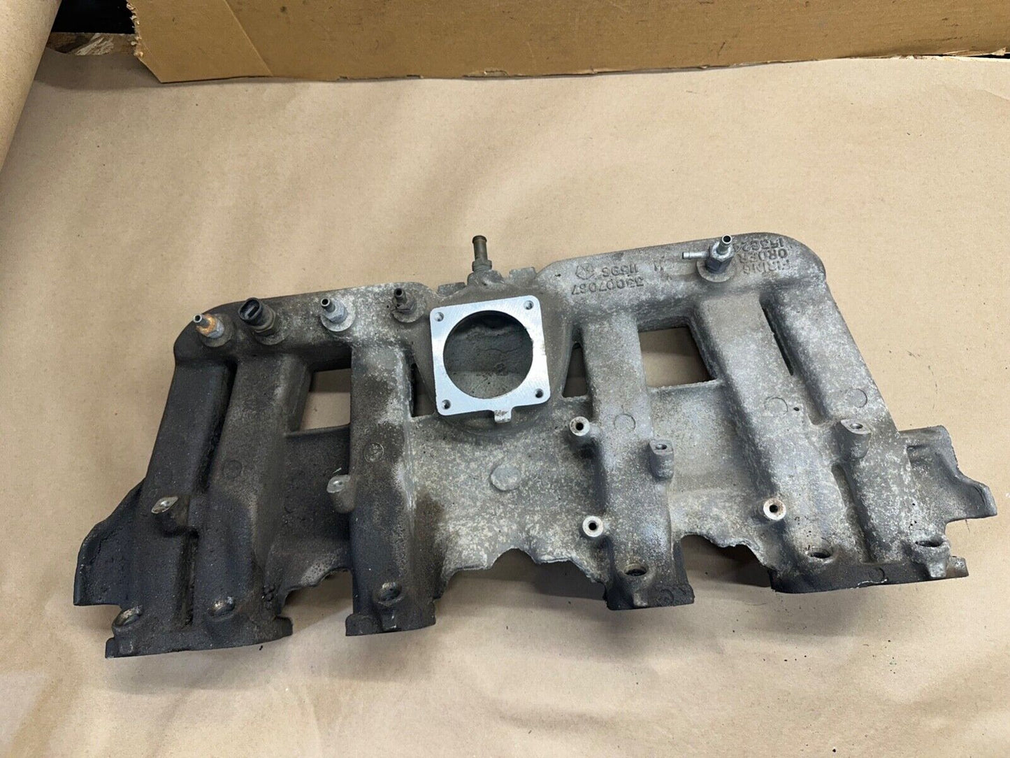 91-95 Jeep Wrangler YJ Cherokee XJ 4.0L 6cyl OEM Intake Manifold 33007067 MJ ZJ