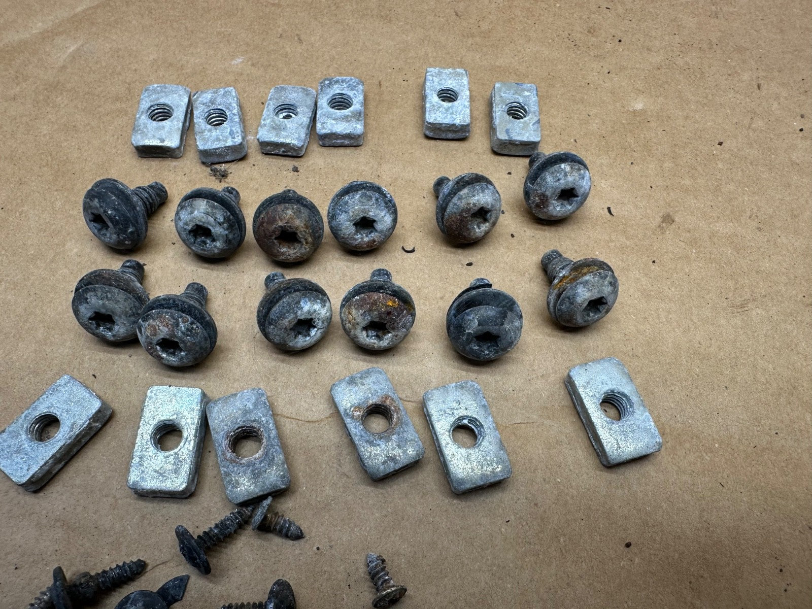 Jeep Wrangler YJ 87-95 Soft Top Belt Rail Retainer Bolts Set OEM Softtop Factory