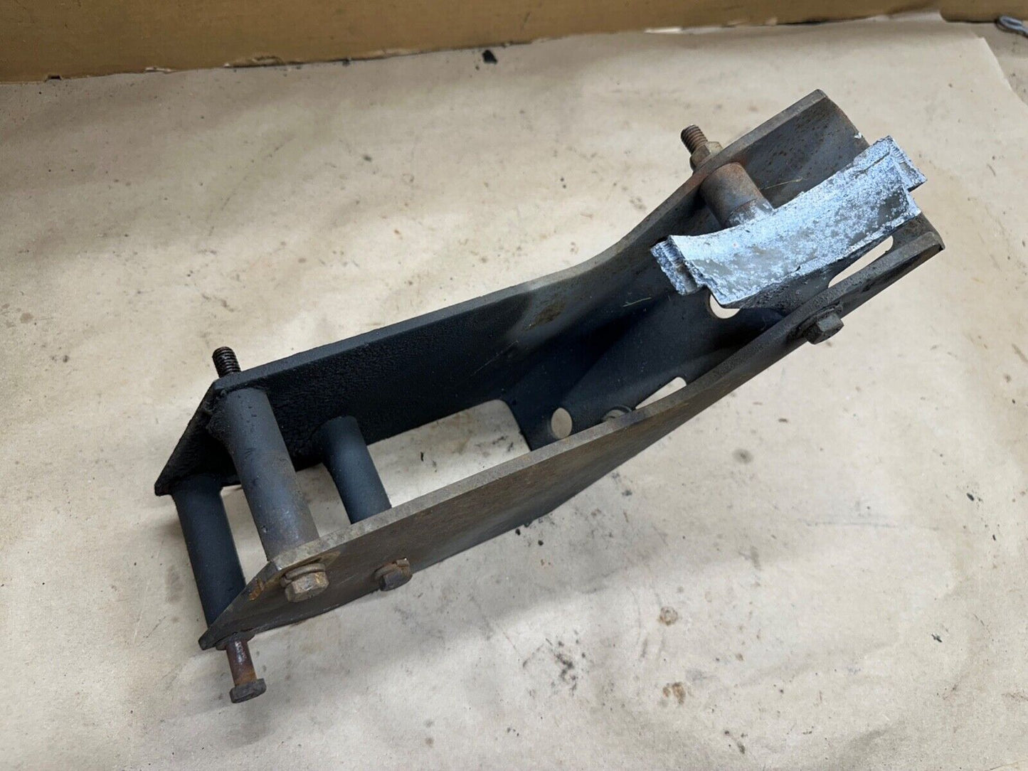 International S Series V8 392 Alternator Bracket International Medium Duty Truck