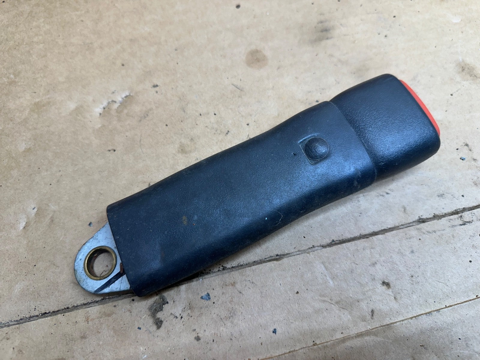 1996-2000 Dodge Caravan Voyager  Seat Belt Front Bucket Seat Passenger Buckle