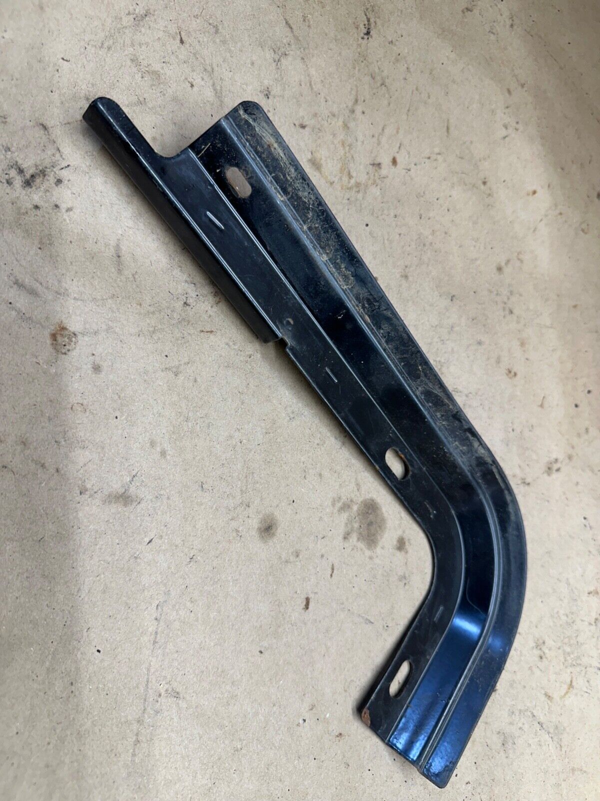 76-06 Jeep Wrangler Soft Top Rear Corner Track YJ Corner Trim Bracket Right RR