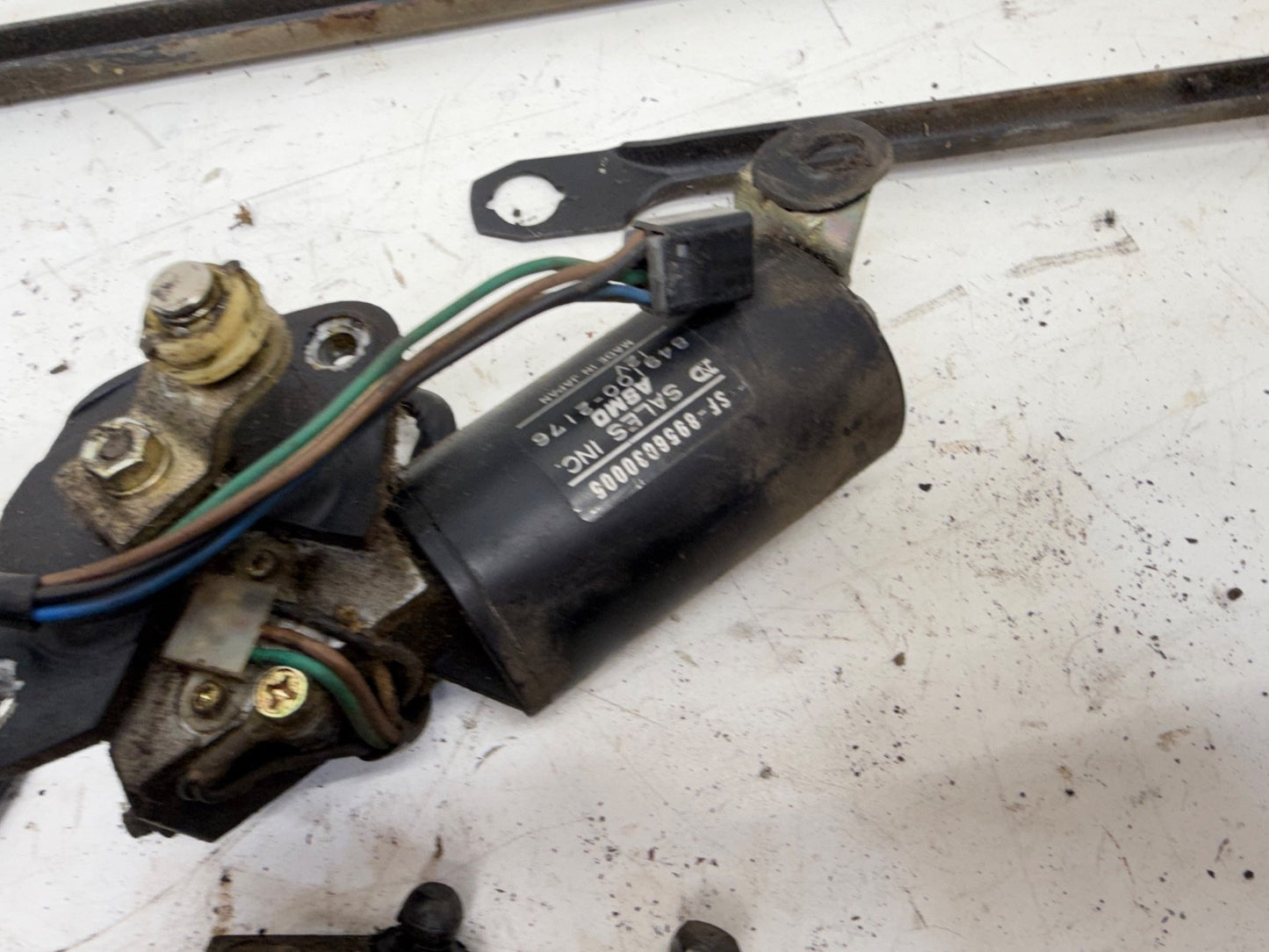 Jeep Wrangler YJ 87-95 Wiper Transmission Linkage Pivot Nut Motor Assembly Rod