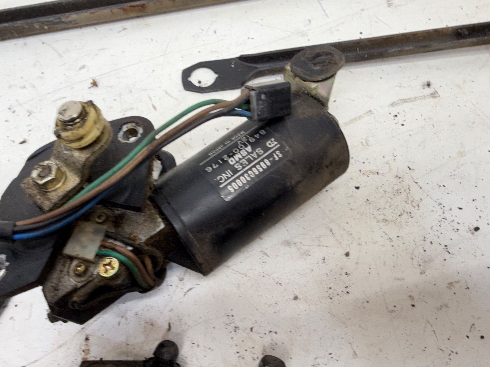 Jeep Wrangler YJ 87-95 Wiper Transmission Linkage Pivot Nut Motor Assembly Rod