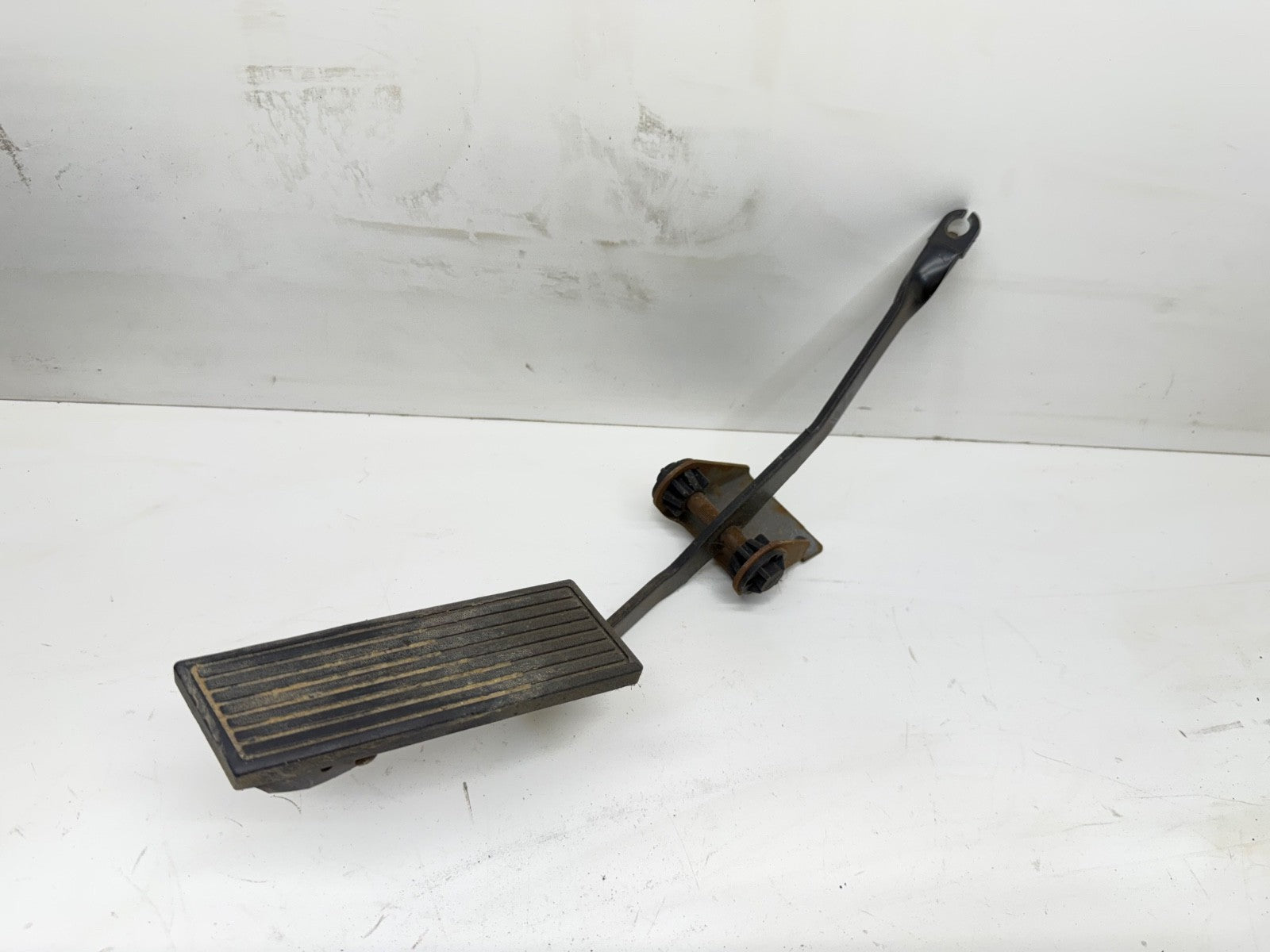 Jeep Wrangler TJ 97-06 Gas Accelerator Pedal Throttle Bracket Firewall Petal OEM
