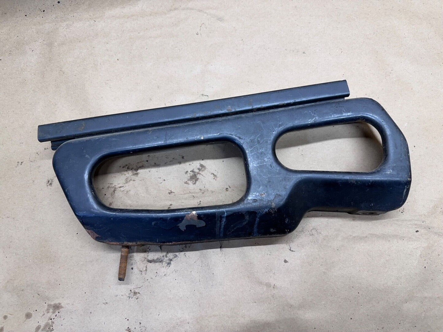 91-95 Driver Side RIGHT HALF Jeep Wrangler YJ Front SEAT MOUNT BRACKET OE Slider