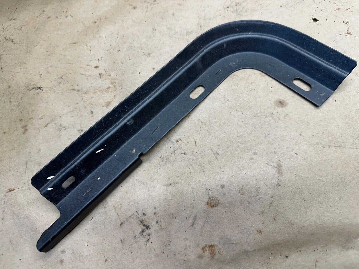 76-06 Jeep Wrangler Soft Top Rear Corner Track YJ Corner Trim Bracket Right RR