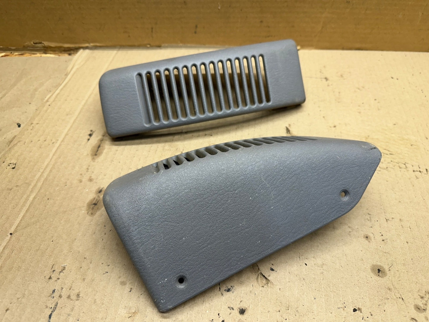 97-06 Jeep TJ Wrangler Factory Dash Speaker Cover Bezel Mist Grey Gray Pair LR