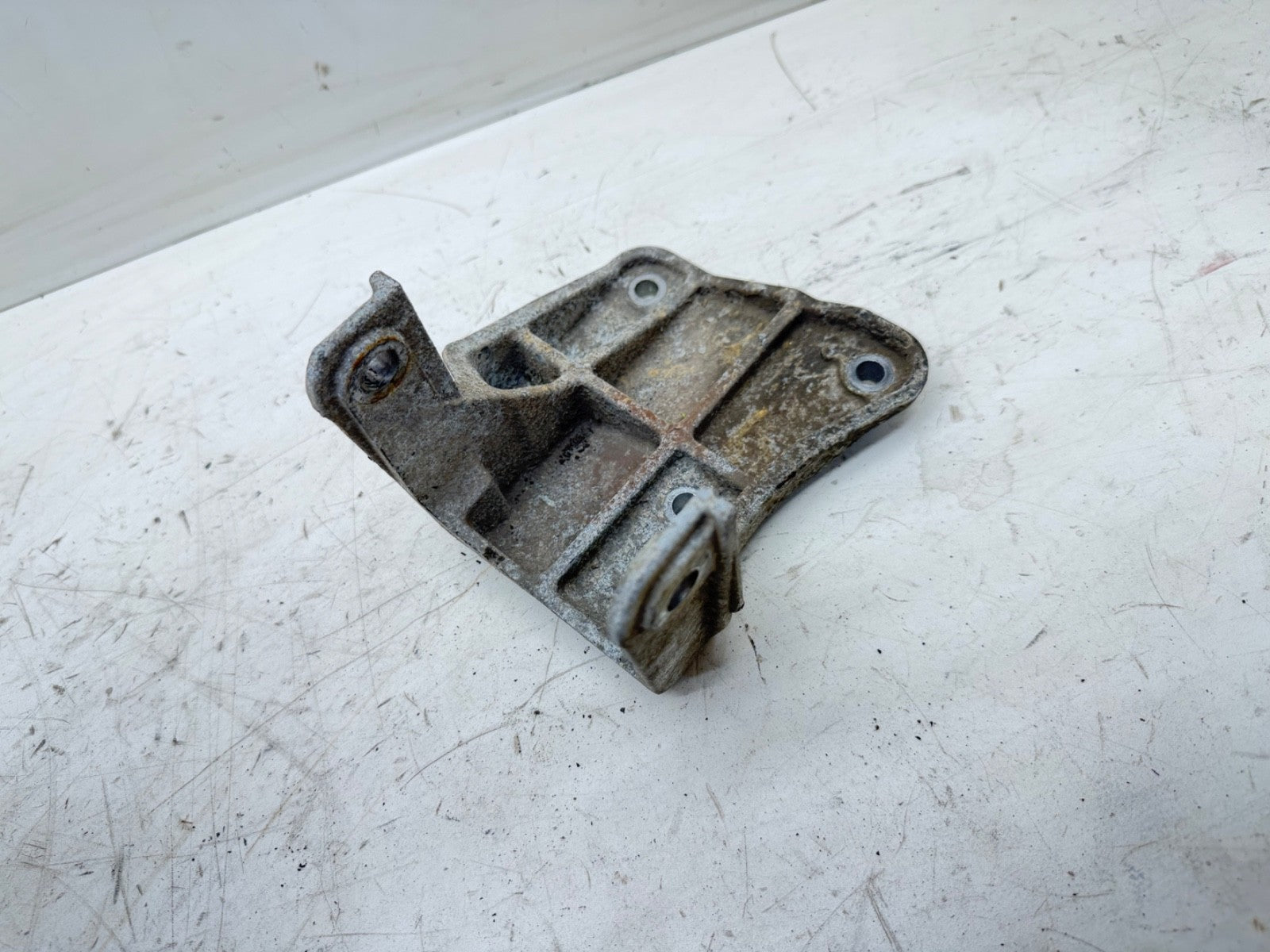Jeep Wrangler YJ 1991-95 2.5L 4cyl Passenger Engine Motor Mount Bracket Aluminum