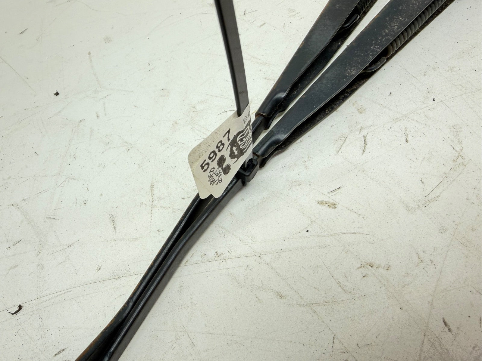 97-06 Jeep TJ Wrangler Driver & Passenger Windshield Wiper Blade Arms Left Right