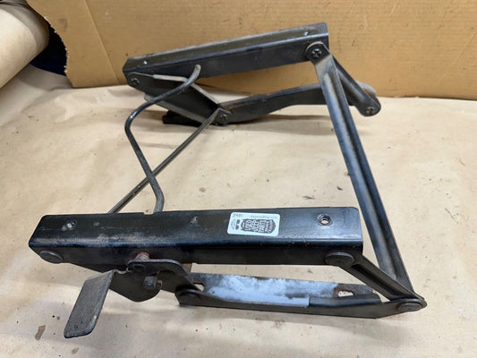 87-95 Jeep Wrangler YJ Factory Passenger Side Seat Bracket Riser Flip Forward OE