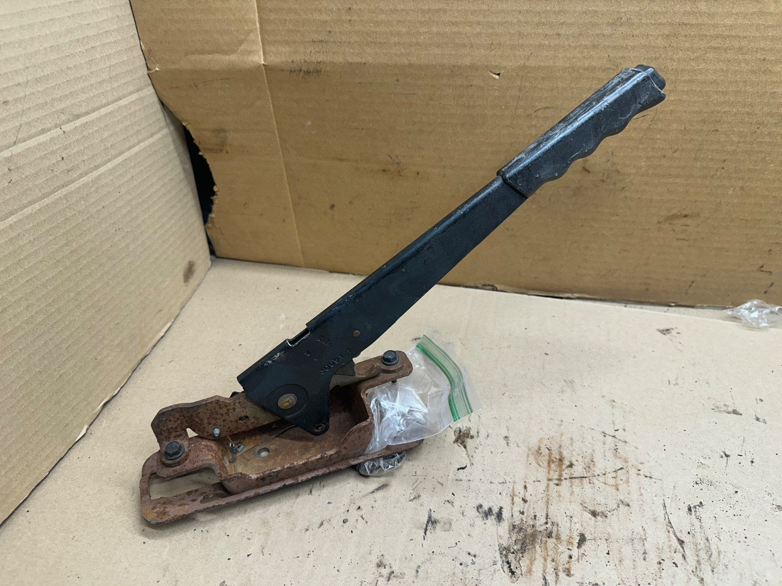 97-06 Jeep TJ Wrangler Emergency Parking Brake Assembly Lever Bracket E Brake