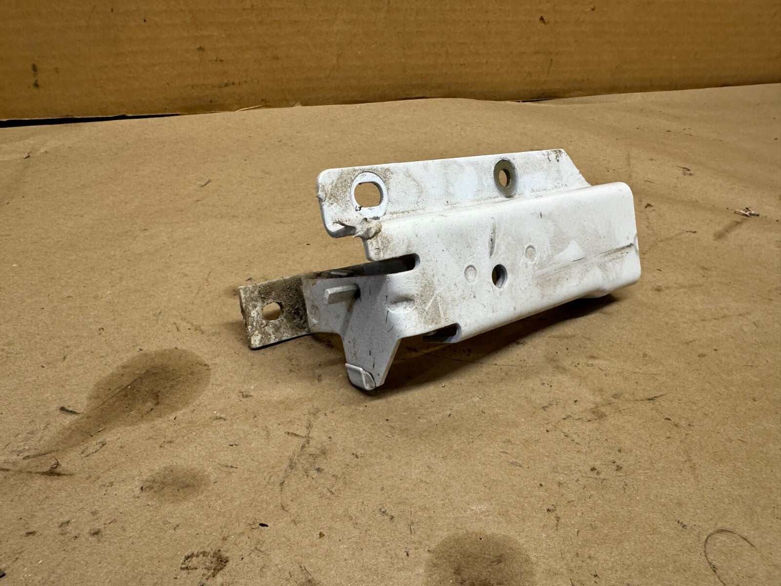 Factory Ford Sliding Door Lower Cover 2003-2019 OE Slider E 350 250 150 Bracket