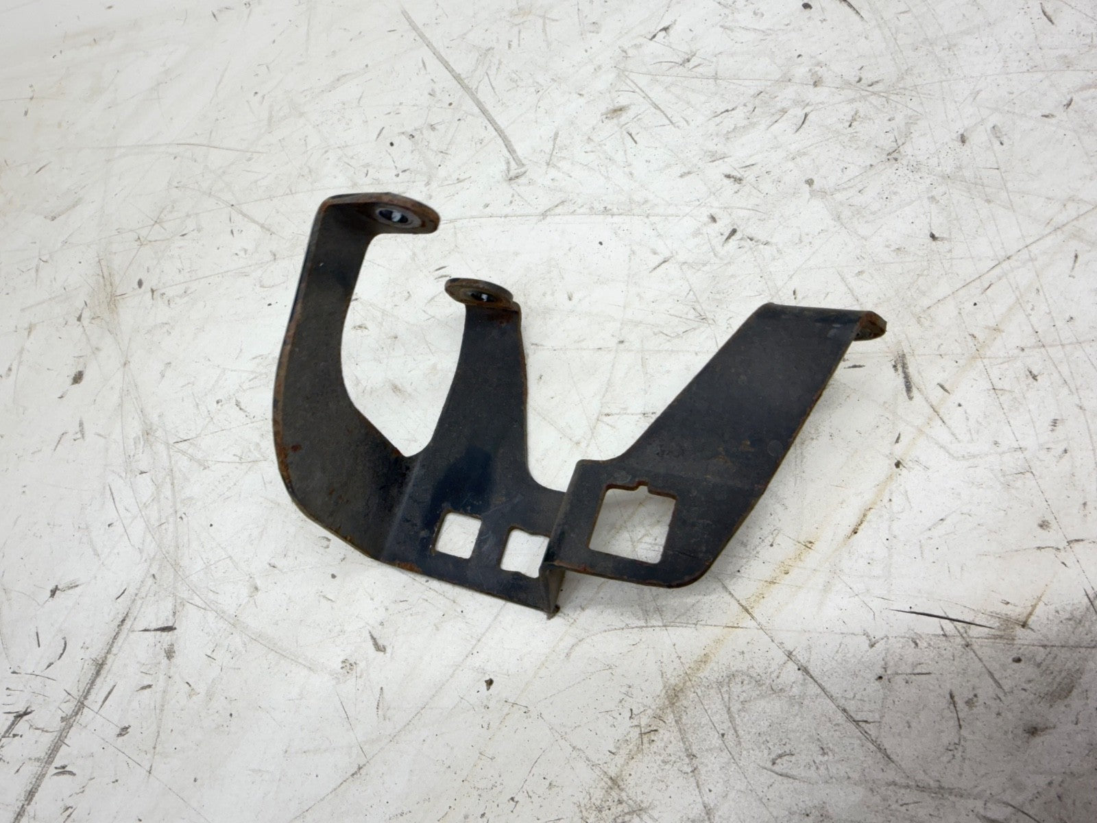 91-02 Jeep Wrangler TJ 4.0 L Throttle Cable Bracket Kickdown Mount OEM Factory