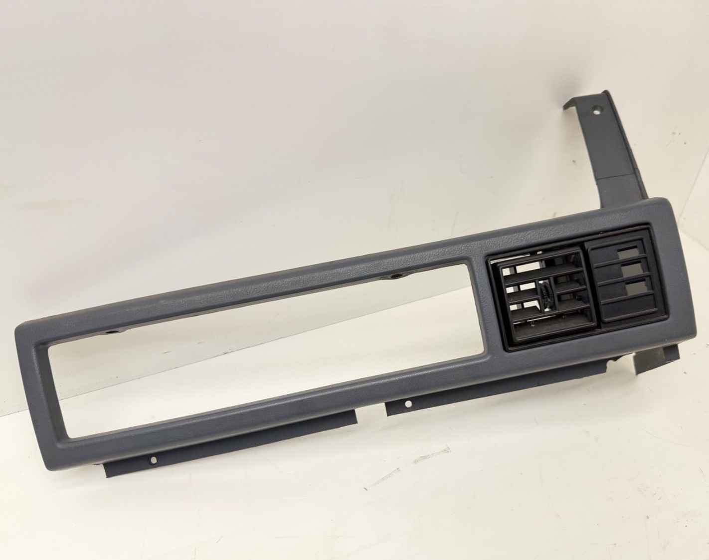 84-96 Jeep Cherokee RH Passenger Side Dash Glove Box Bezel Trim Vent Panel Grey