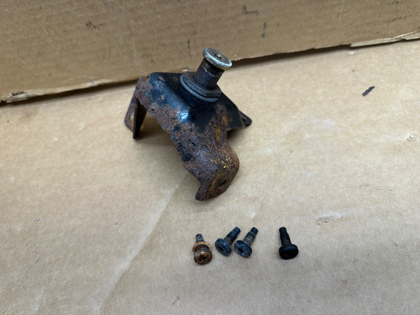 Jeep Wrangler YJ 87-95 Tail Gate Tailgate Rear Latch Striker Pin Catch Back Door