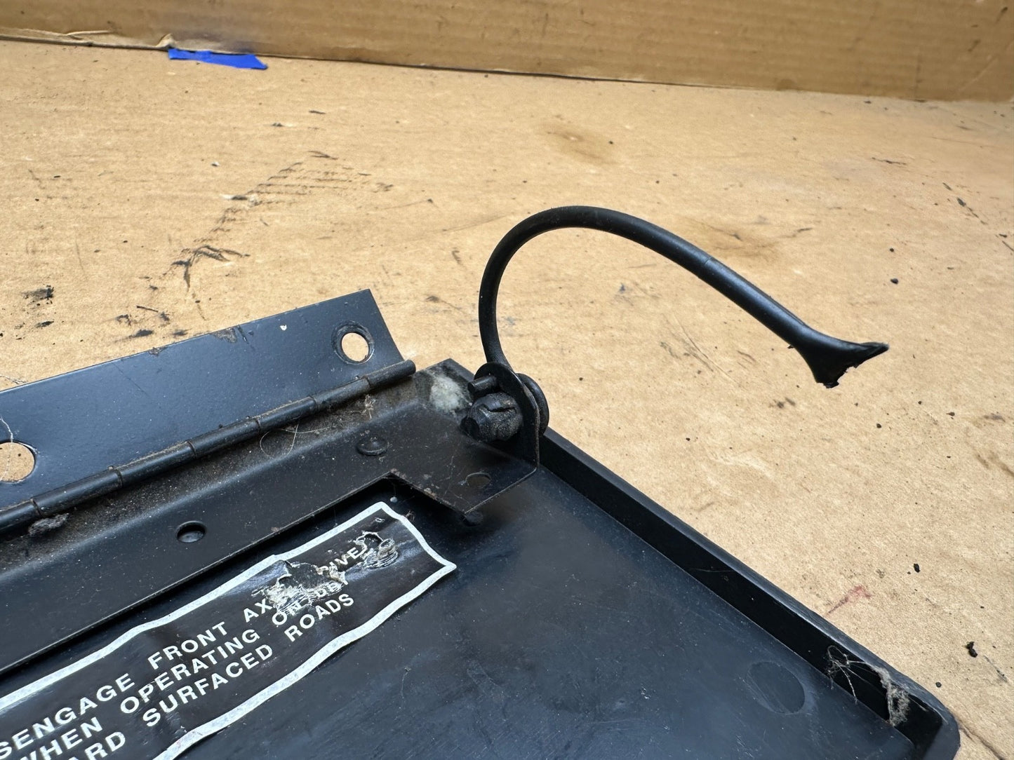 Jeep Wrangler YJ 87-95 OEM Black Glove Box Glovebox Door Factory OEM Latch Hinge