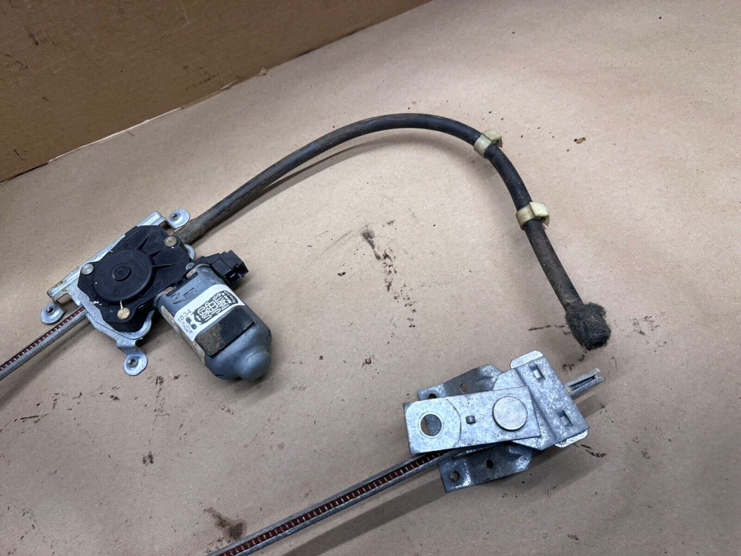 91-96 Jeep Cherokee XJ Front Right Door Electric Window Regulator RF OEM Power