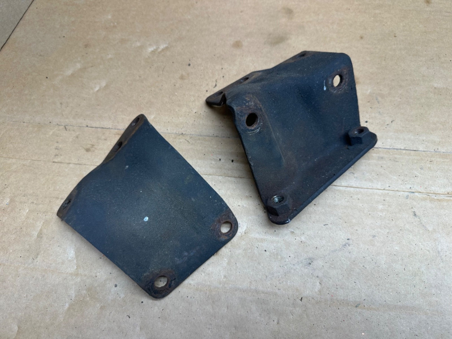Jeep Power Steering Gear Box Brackets 76-86 CJ5 CJ7 CJ8 CJ  5 7 8 Mount Mounting