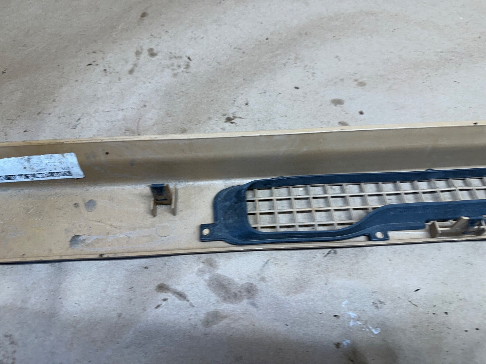 97-06 Jeep Wrangler TJ Dash Cowl Vent Trim Bezel Defrost OEM Tan Factory Beige