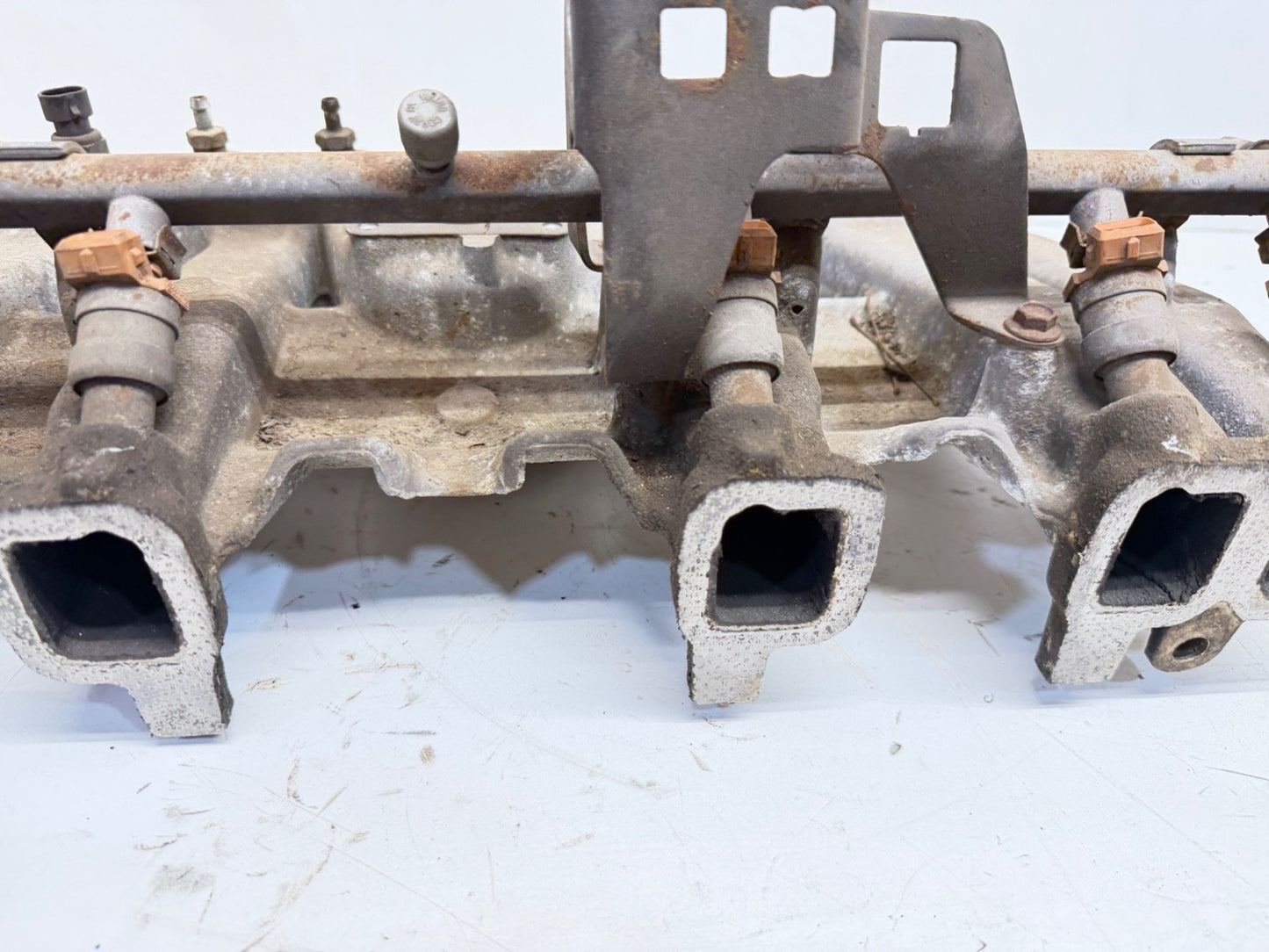 Jeep Wrangler YJ 91-95 4.0 L 6 Cyl Intake Manifold Fuel Rail Aluminum 4.0L OEM