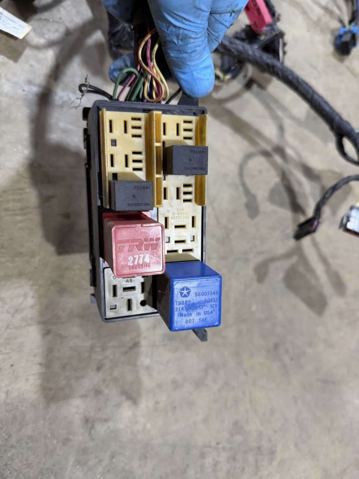 95 1995 JEEP CHEROKEE XJ DASH WIRE HARNESS FUSE BOX RELAYS 4.0L AT Wiring Panel