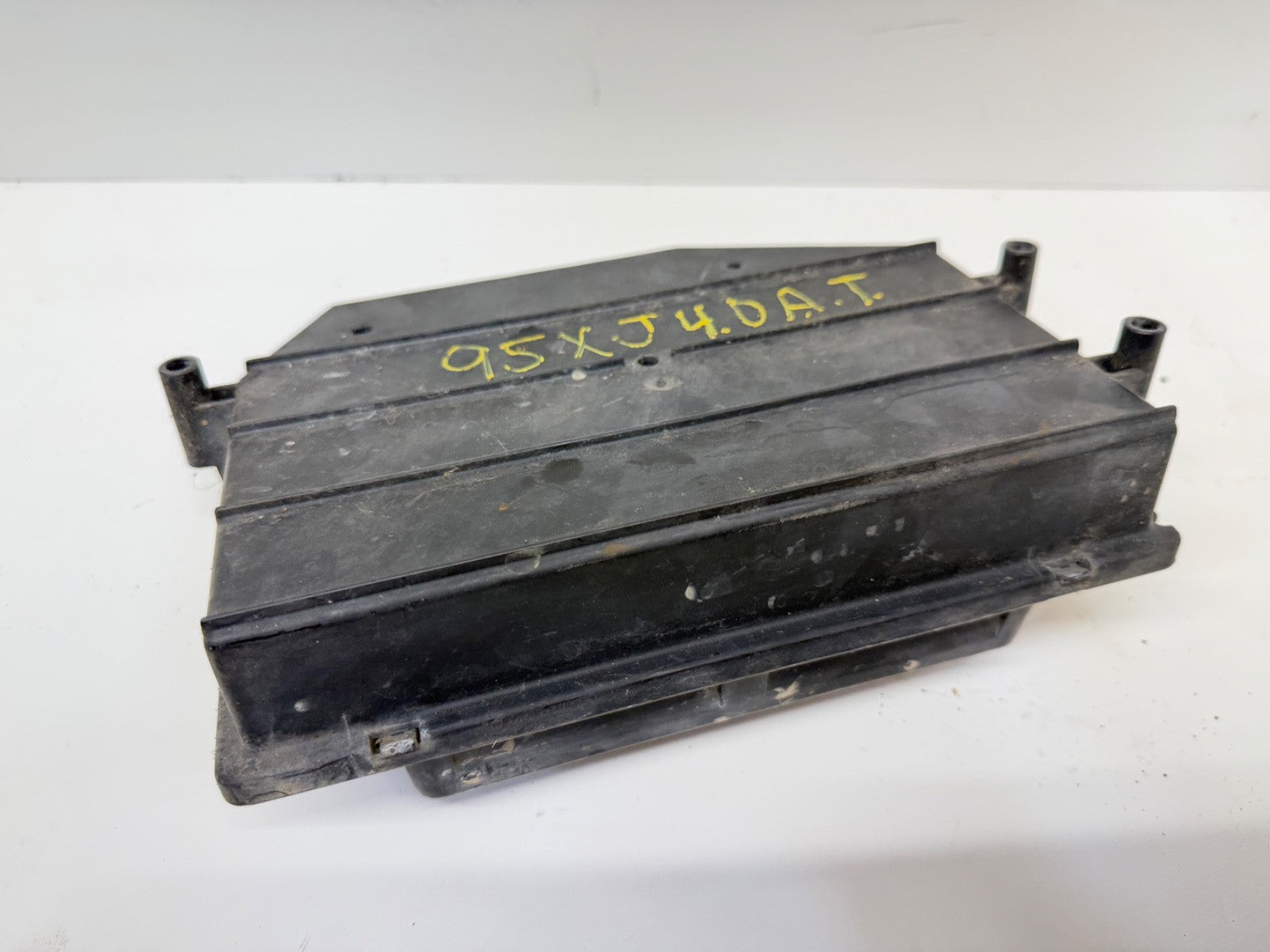94-95 1994-1995 JEEP CHEROKEE 4.0L Engine Control Module ECU ECM 56026948