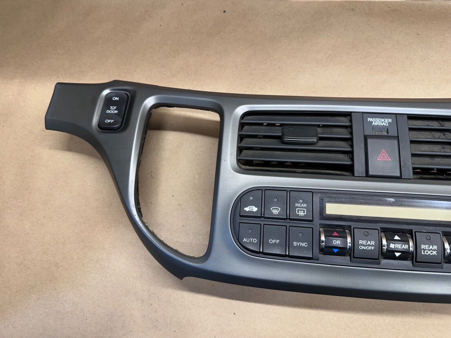 2005-2010 Honda Odyssey Dash Bezel AC Climate Control Panel Bezel Surround Vents