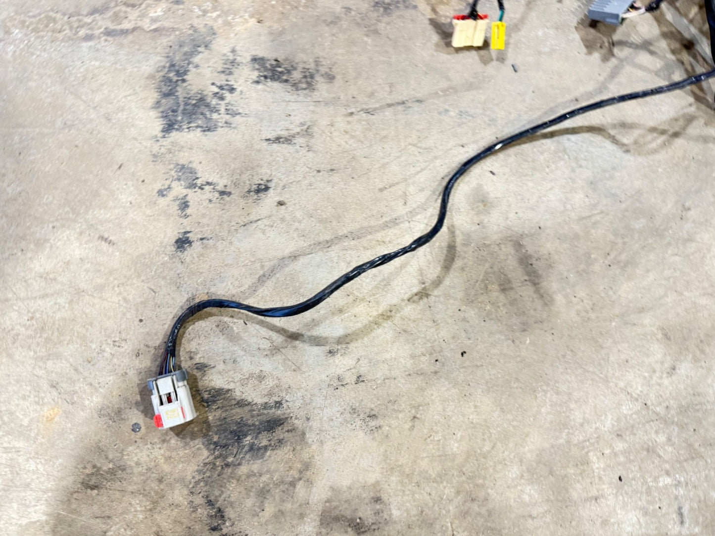 01 Jeep TJ Wrangler Interior Fusebox Crossbody Wire Harness Soft Top Under Dash