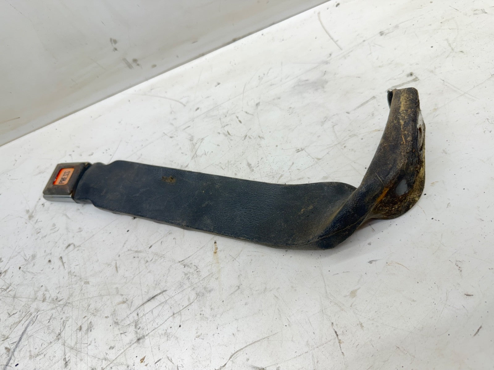 Jeep Wrangler YJ 87-90 Passenger Right Side Female Seat Belt Buckle OEM Seatbelt