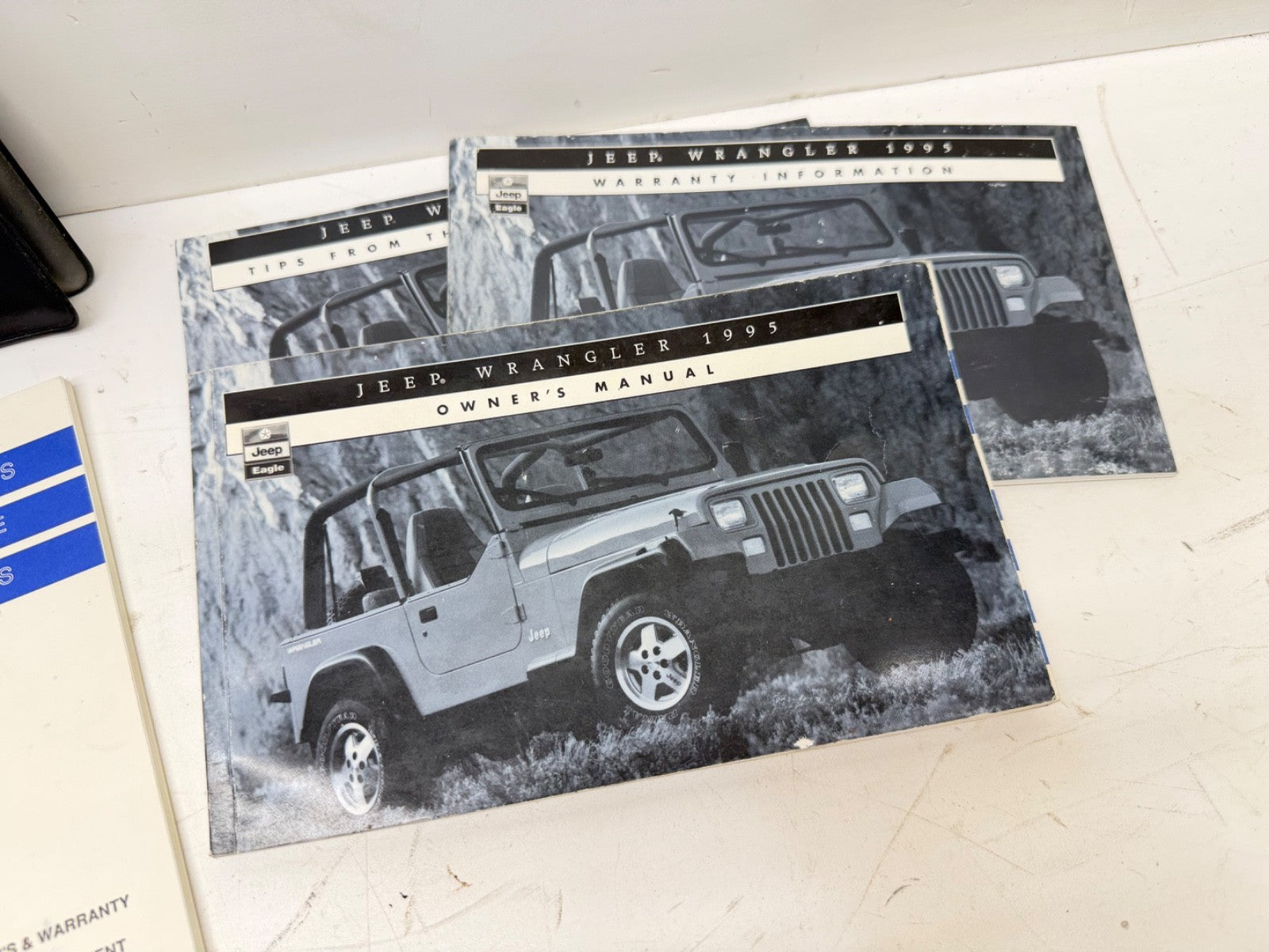 95 Jeep Wrangler YJ 1995 OWNER'S MANUAL Paperwork Warranty Owner Manual Factory