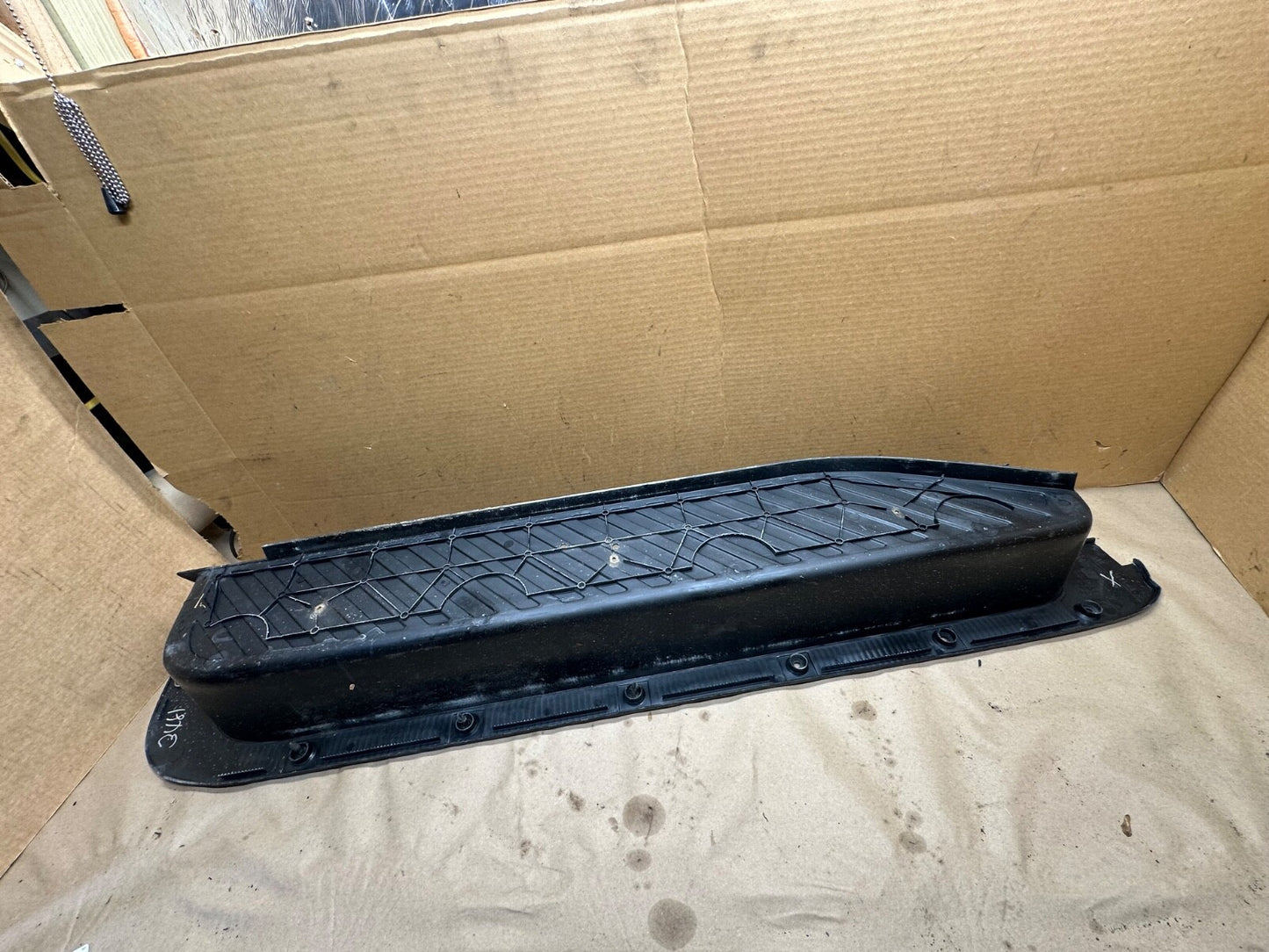 OEM 97-14 E-150 E-250 E-350 Rear Passenger Side Door Sill Plate F7UZ-1513228-AAA