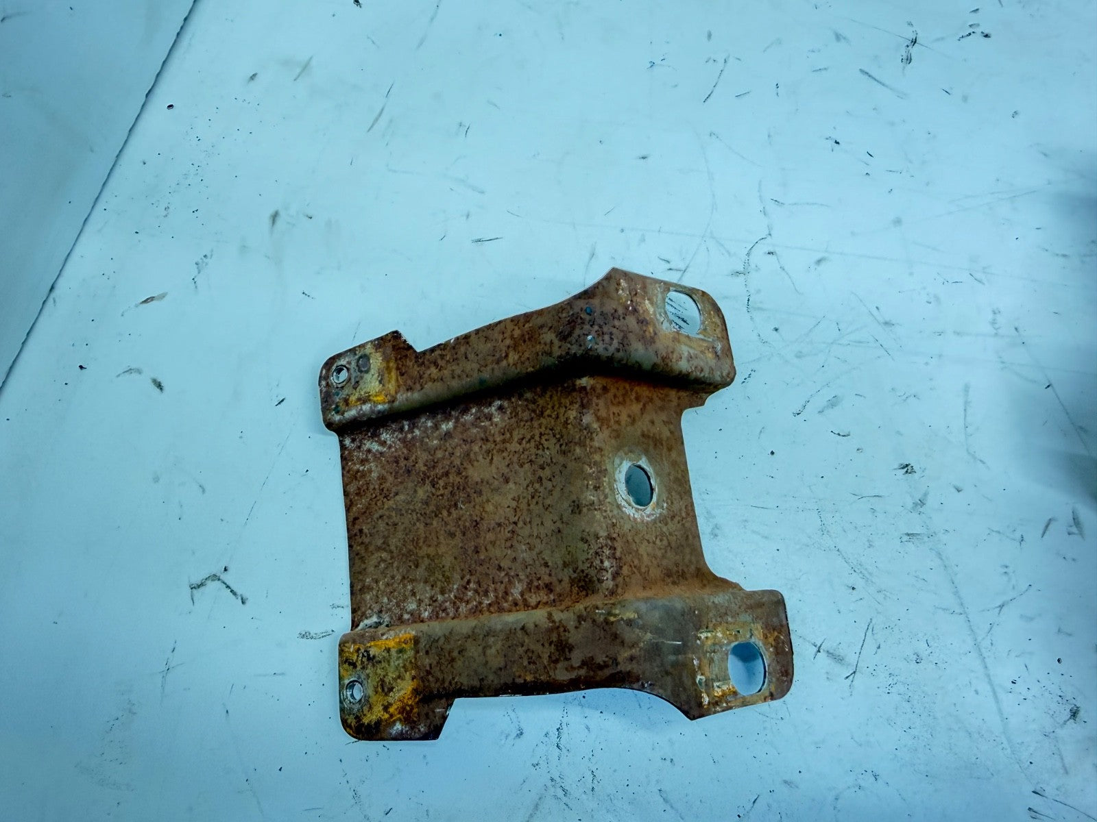 Jeep Wrangler YJ OEM Upper Steering Column Mounting Bracket 87-95 Support Mount