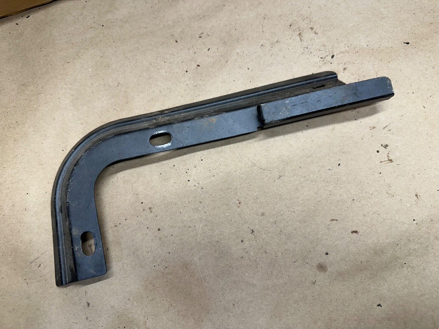 76-06 Jeep Wrangler Soft Top Rear Corner Track YJ Corner Trim Brackets Right Pas