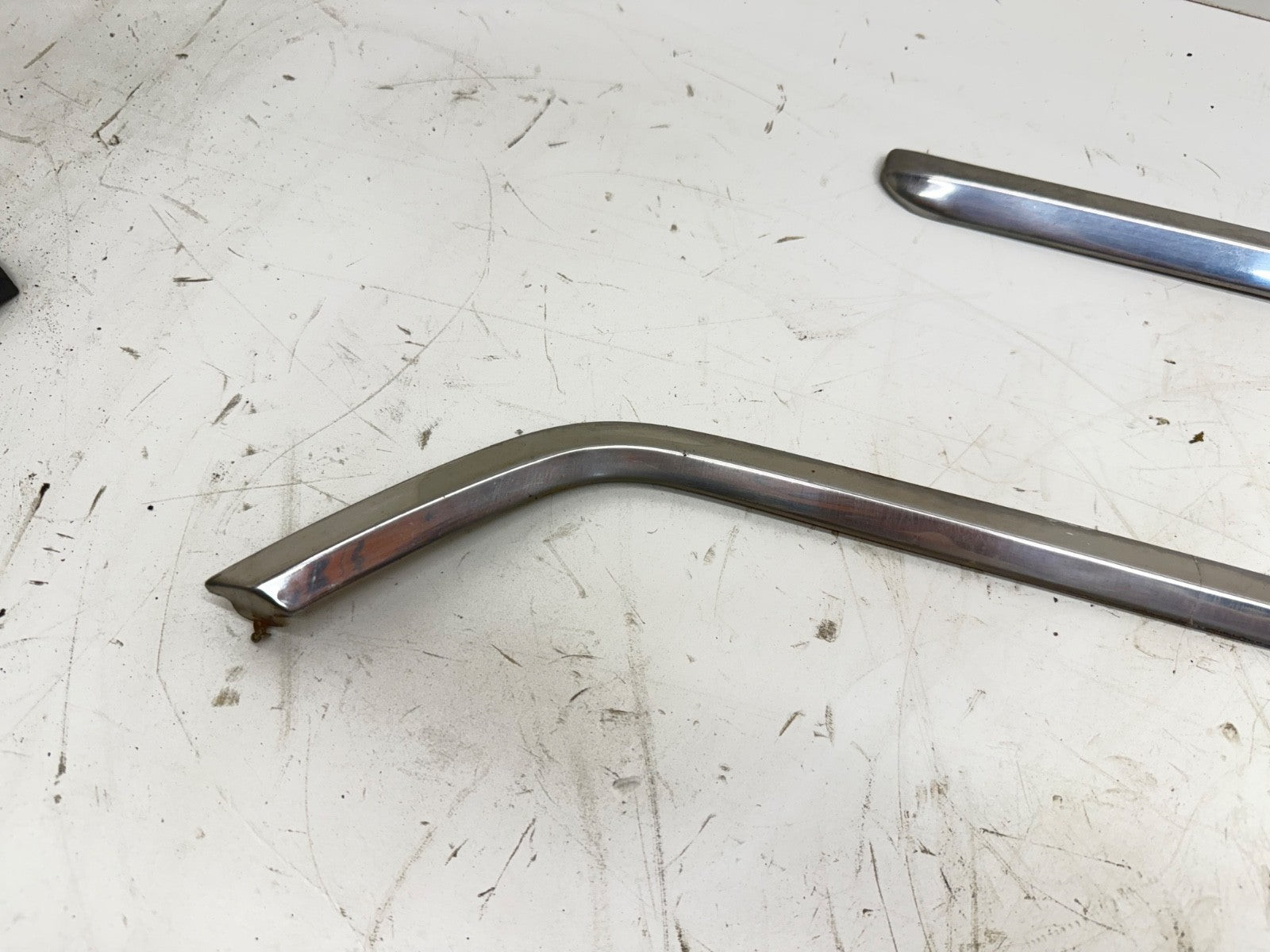 63-79 Cherokee Wagoneer Stainless Chrome Trim Front Passenger Fender Hood OEM